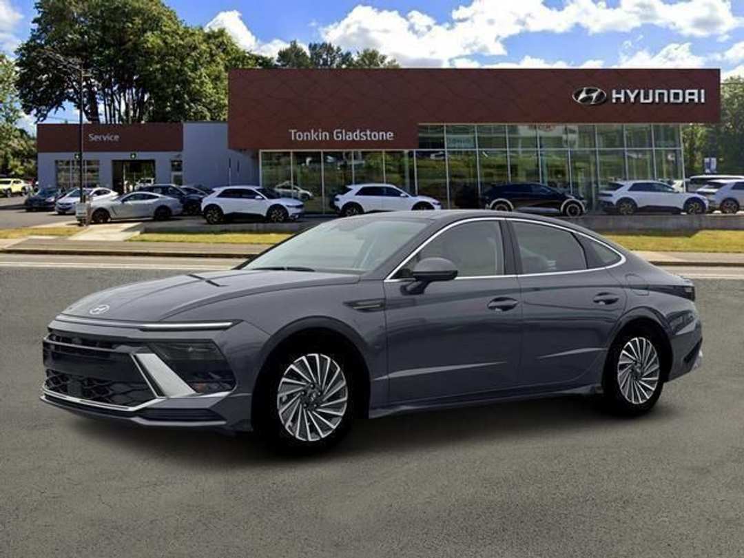 2026 Hyundai Sonata Limited - Image 2