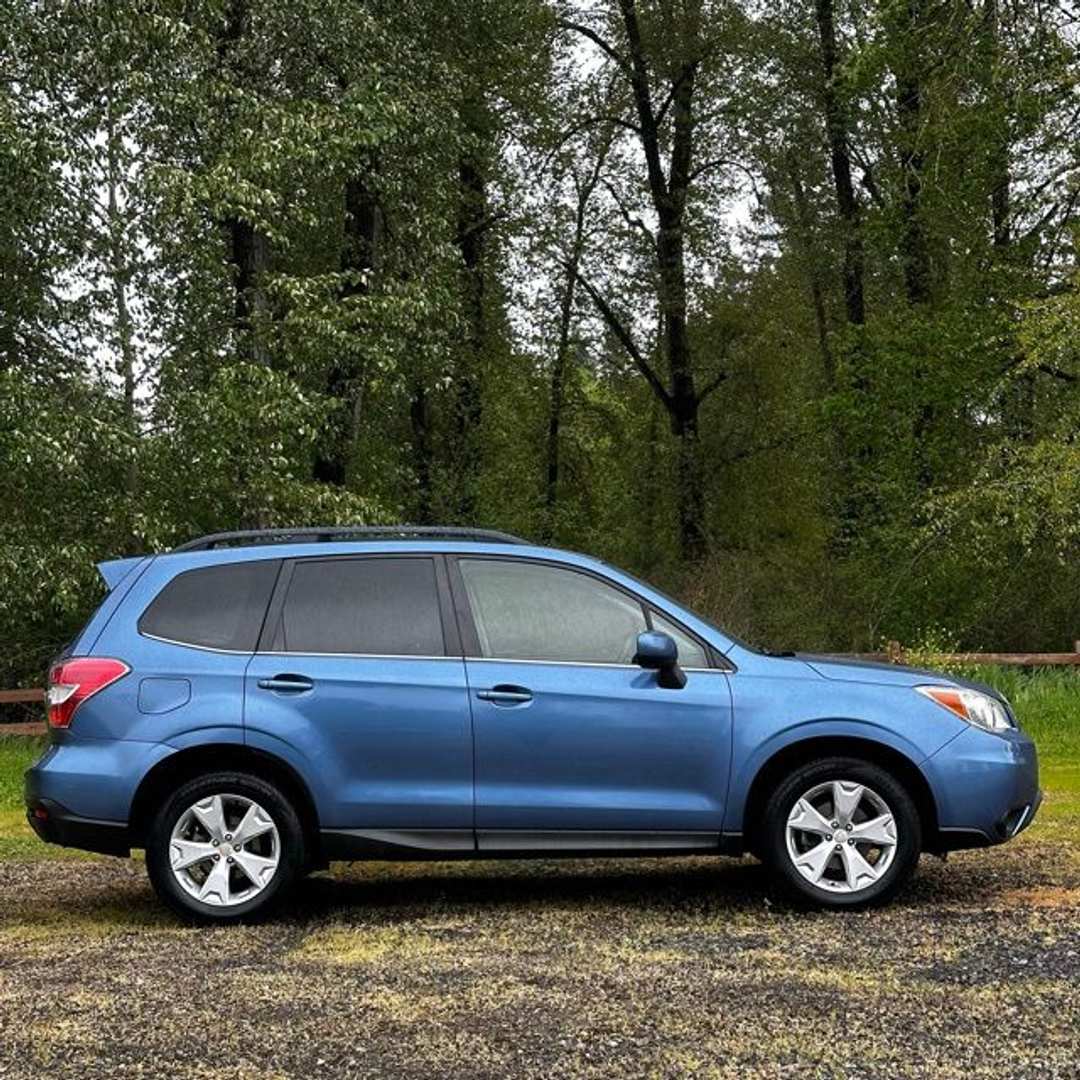 2015 Subaru Forester 2.5i Limited - Image 2