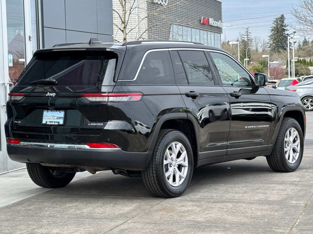 2022 Jeep Grand Cherokee Limited - Image 3