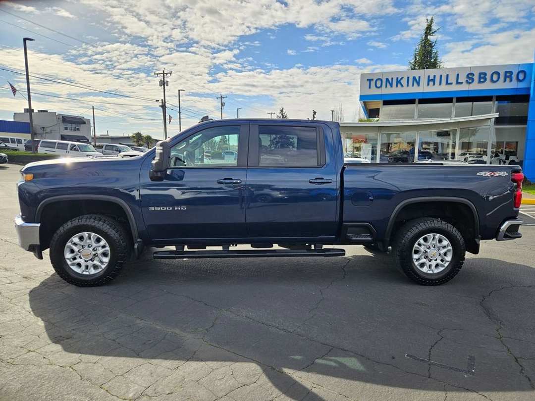 2021 Chevrolet Silverado 3500Hd LT - Image 3