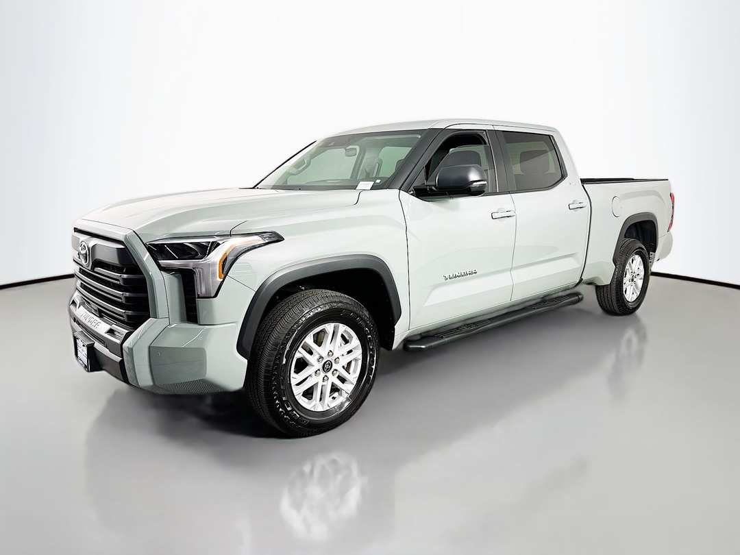 2024 Toyota Tundra SR5 - Image 3