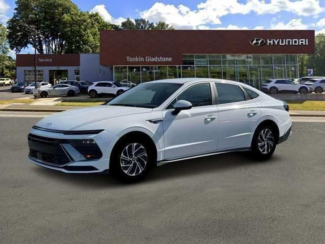 2026 Hyundai Sonata Blue - Image 2