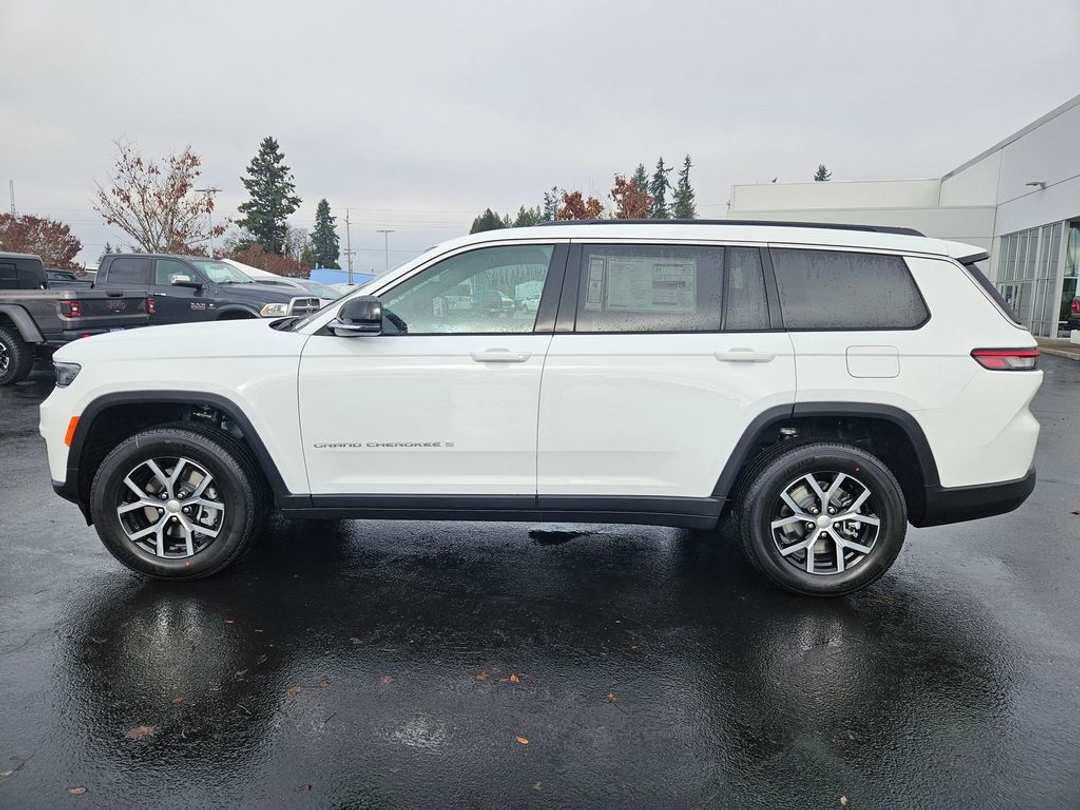 2025 Jeep Grand Cherokee L Limited - Image 3