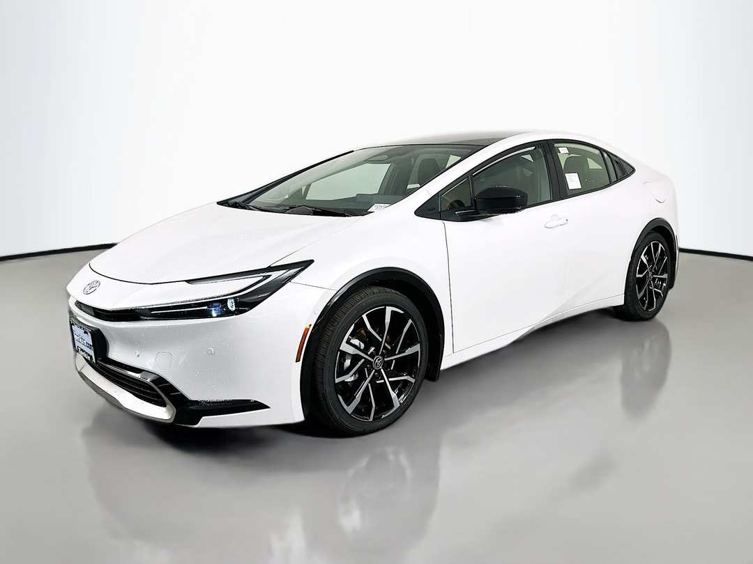 2026 Toyota Prius XSE Premium - Image 3