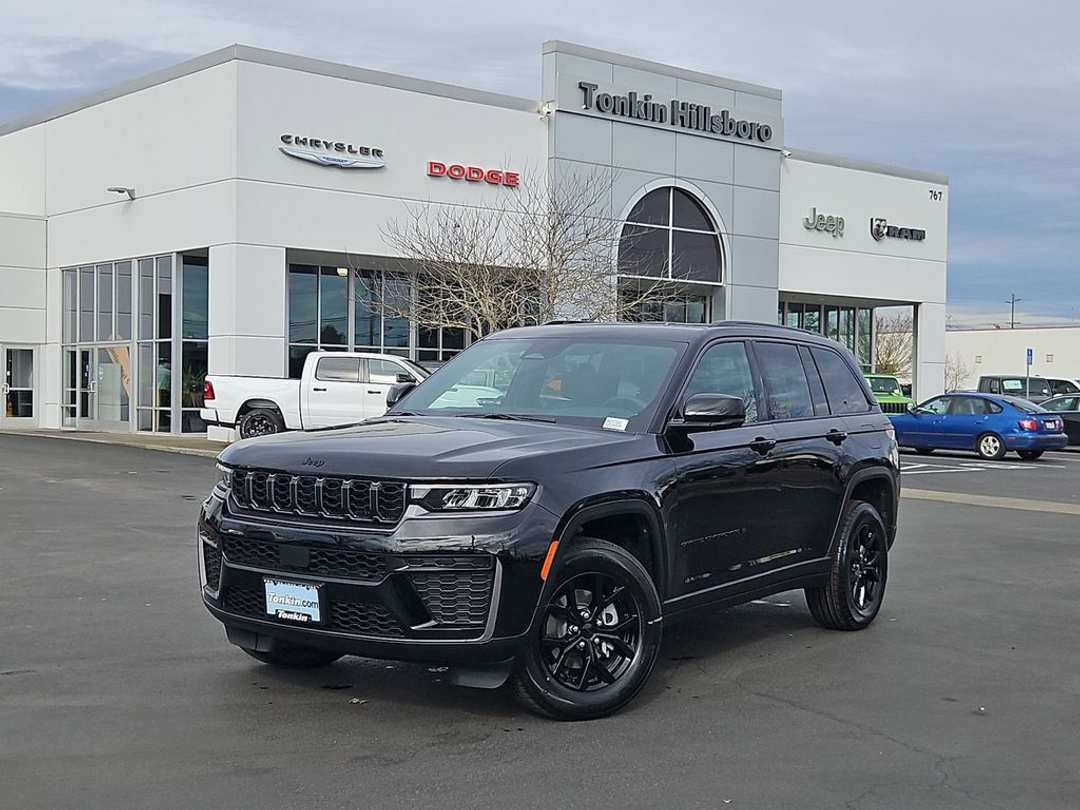 2026 Jeep Grand Cherokee Laredo - Image 2