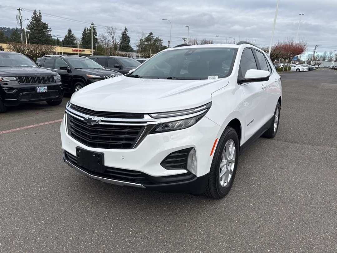 2022 Chevrolet Equinox LT - Image 3