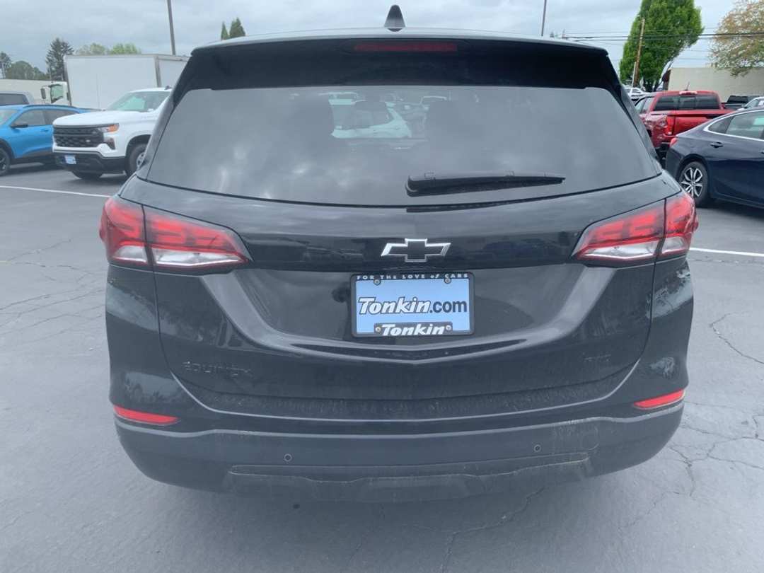 2024 Chevrolet Equinox LS - Image 3