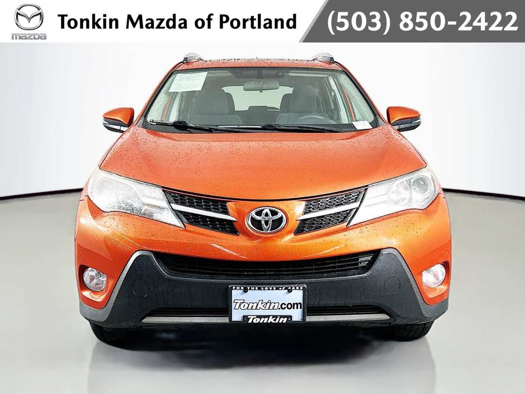 2015 Toyota Rav4 XLE - Image 2