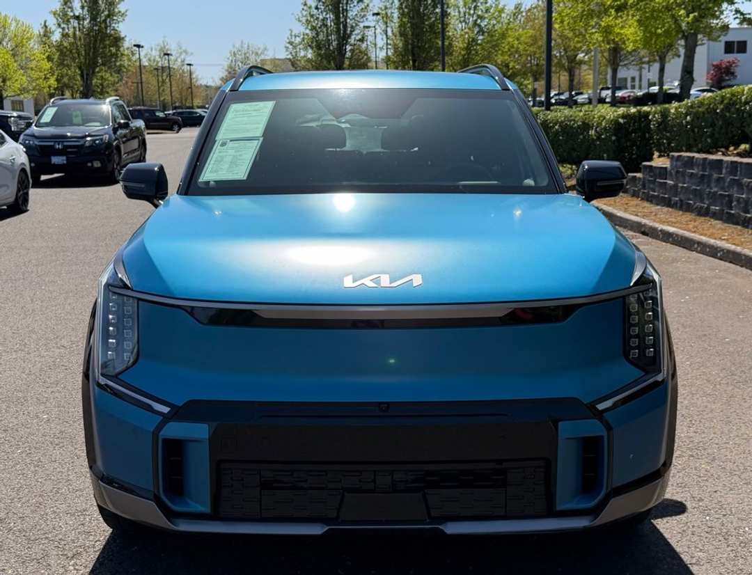 2024 Kia Ev9 GTLine - Image 3