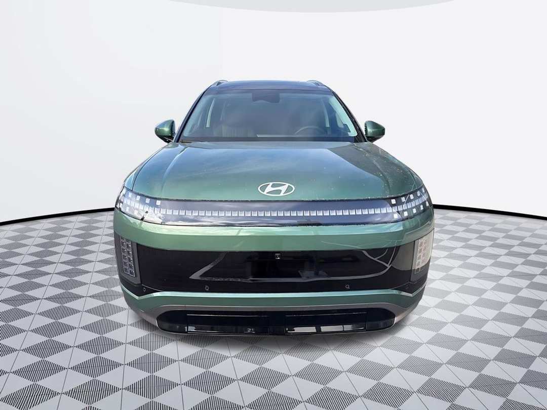2026 Hyundai Ioniq 9 Performance Calligraphy - Image 3