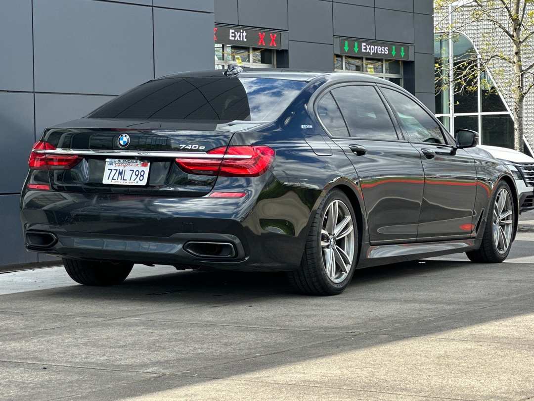 2017 BMW 7 Series 740e xDrive iPerformance - Image 3