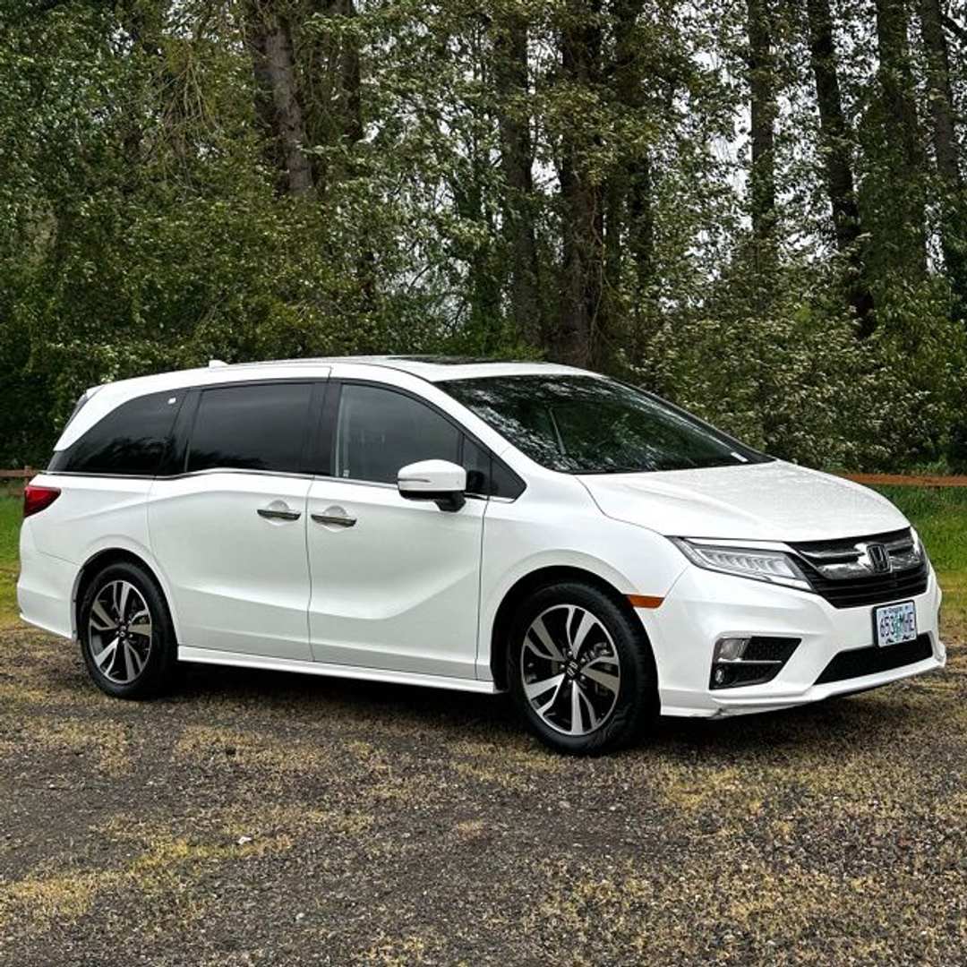 2020 Honda Odyssey Elite - Image 3