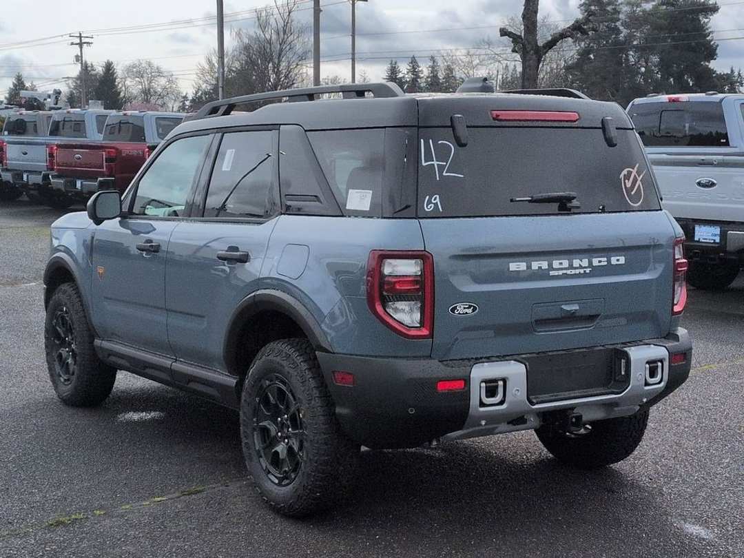 2026 Ford Bronco Sport Badlands - Image 3