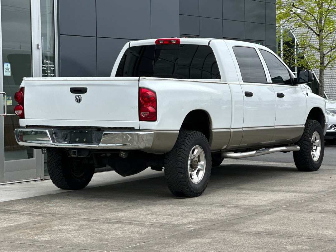 2009 Dodge Ram 2500 SLT - Image 3