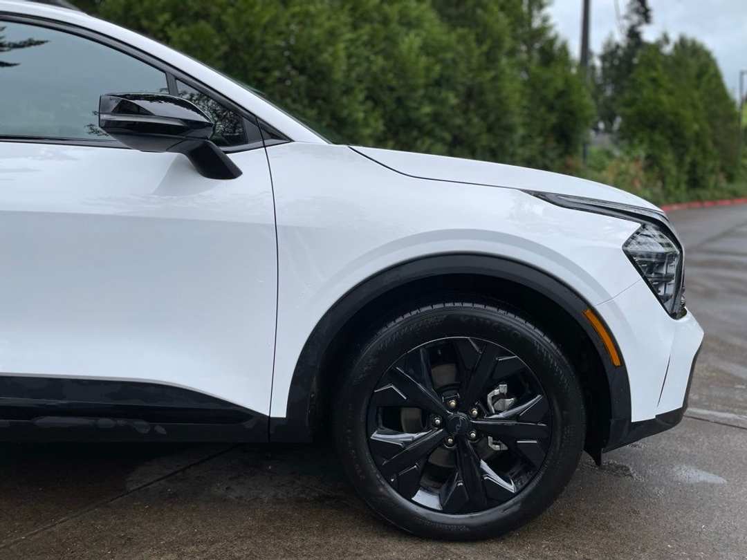 2025 Kia Sportage XLine - Image 2