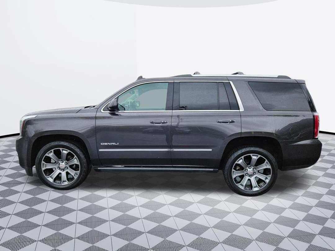 2017 GMC Yukon Denali - Image 3
