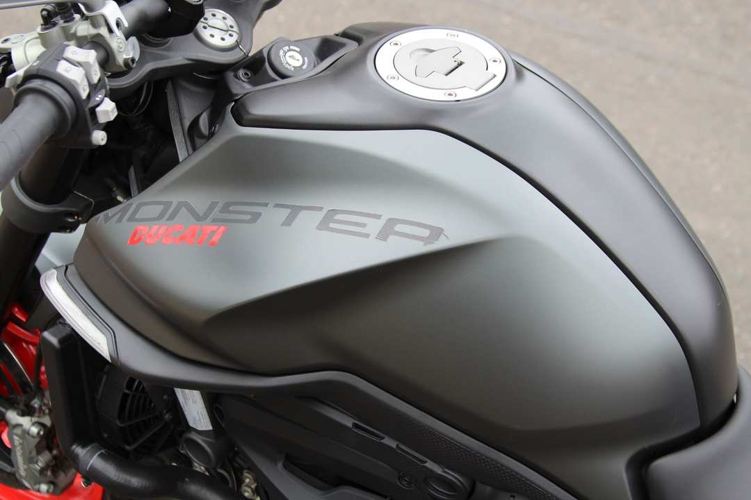 2022 Ducati Monster + - Image 3