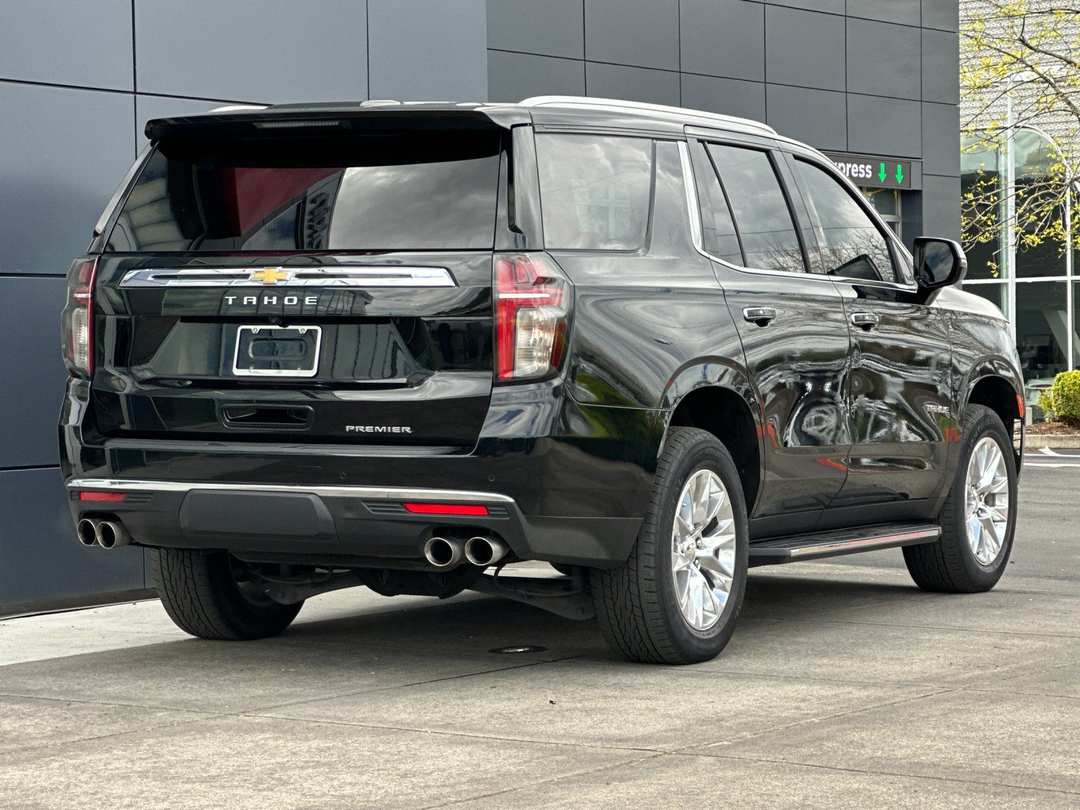 2021 Chevrolet Tahoe Premier - Image 3