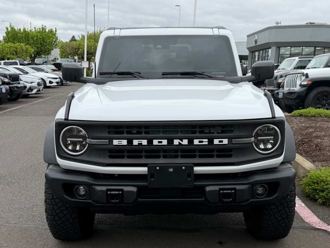 2024 Ford Bronco Black Diamond - Image 3
