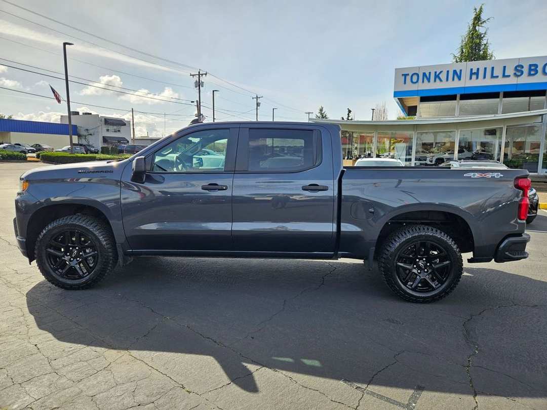 2022 Chevrolet Silverado 1500 Ltd Custom - Image 3