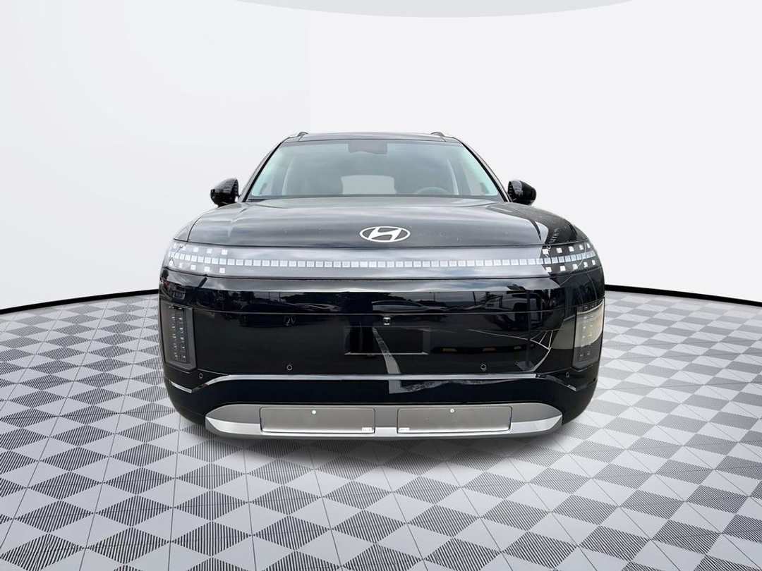 2026 Hyundai Ioniq 9 Performance Limited - Image 3