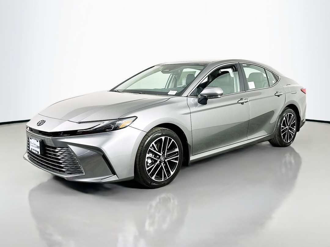 2026 Toyota Camry XSE - Image 3