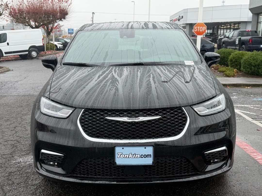 2026 Chrysler Pacifica Select - Image 3