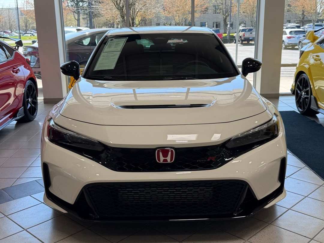 2024 Honda Civic Type R - Image 3