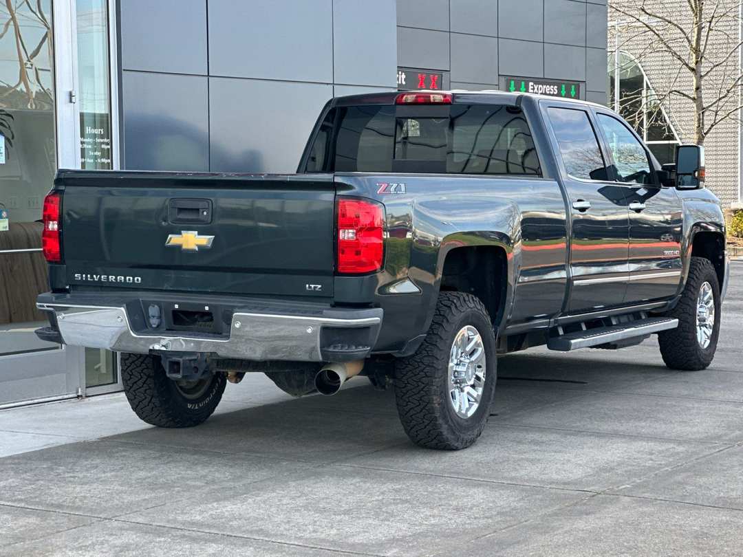 2019 Chevrolet Silverado 3500Hd LTZ - Image 3