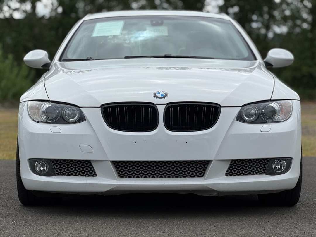 2008 BMW 3 Series 335i - Image 2