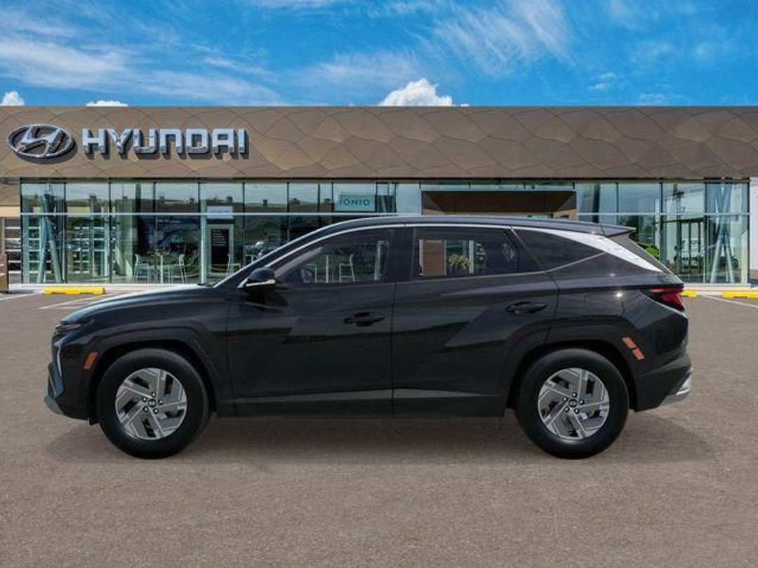 2026 Hyundai Tucson Blue SE - Image 3