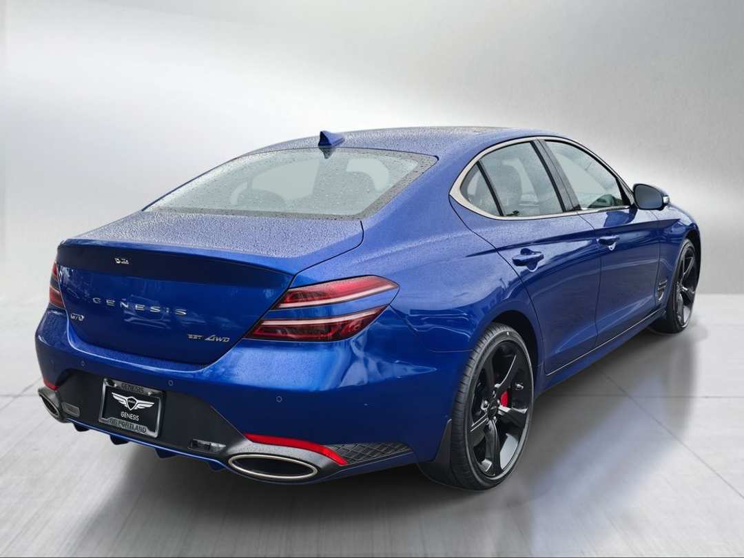 2026 Genesis G70 3.3T Sport Prestige - Image 3