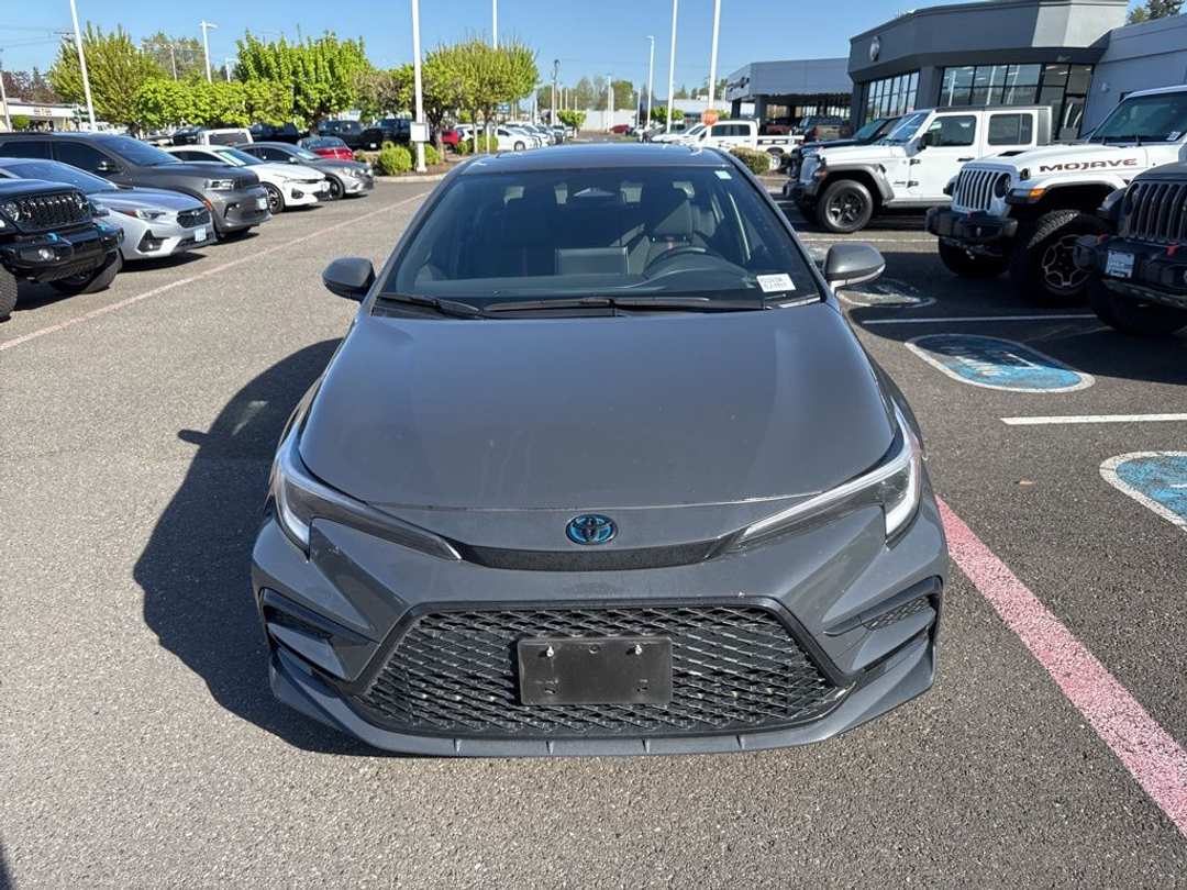 2025 Toyota Corolla SE - Image 2