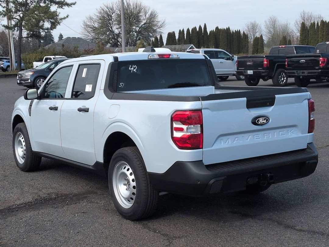 2026 Ford Maverick XL - Image 3