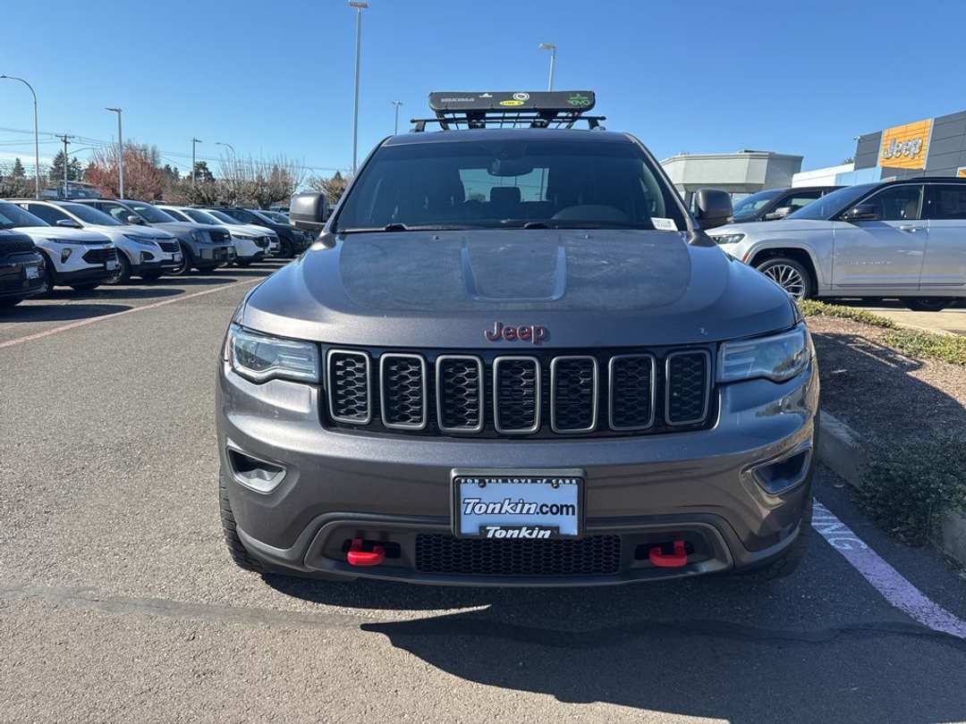 2018 Jeep Grand Cherokee Trailhawk - Image 2