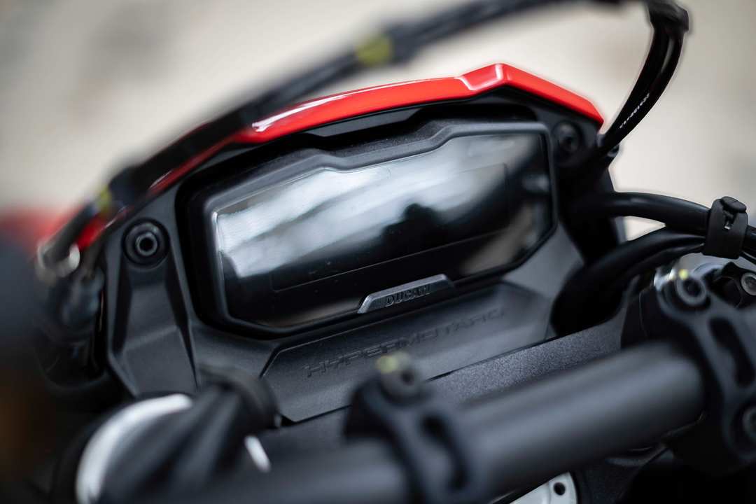 2024 Ducati Hypermotard 698 Mono - Image 2