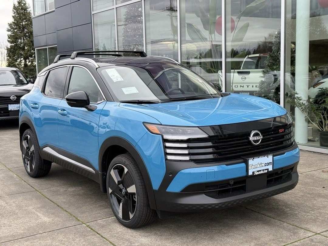 2026 Nissan Kicks SR - Image 2