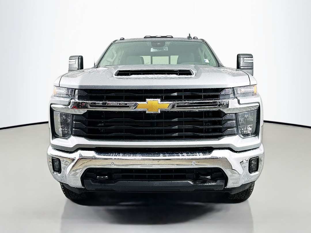 2025 Chevrolet Silverado 2500Hd LT - Image 2
