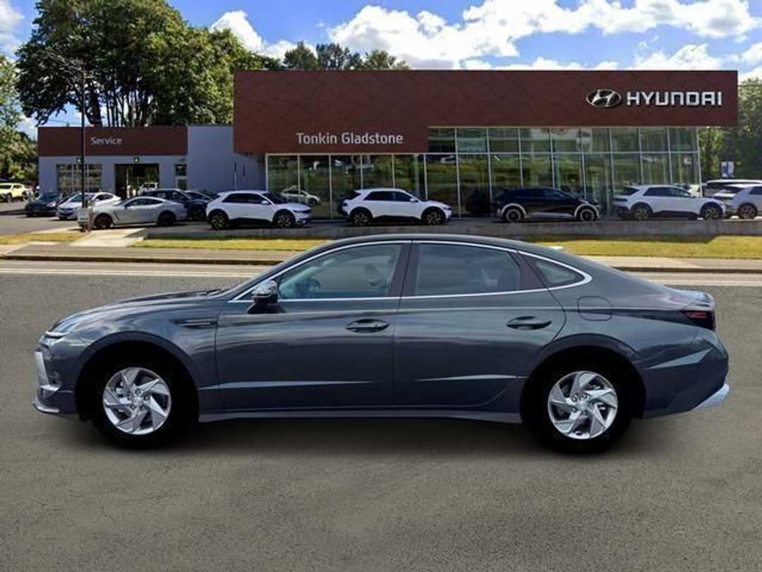 2026 Hyundai Sonata SE - Image 3