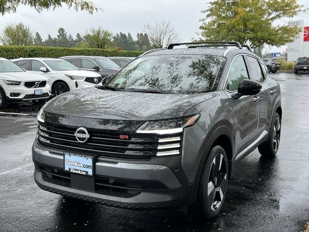 2026 Nissan Kicks SR - Image 3