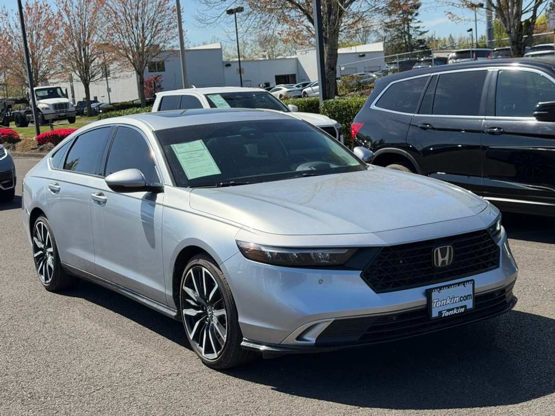 2024 Honda Accord Touring - Image 2