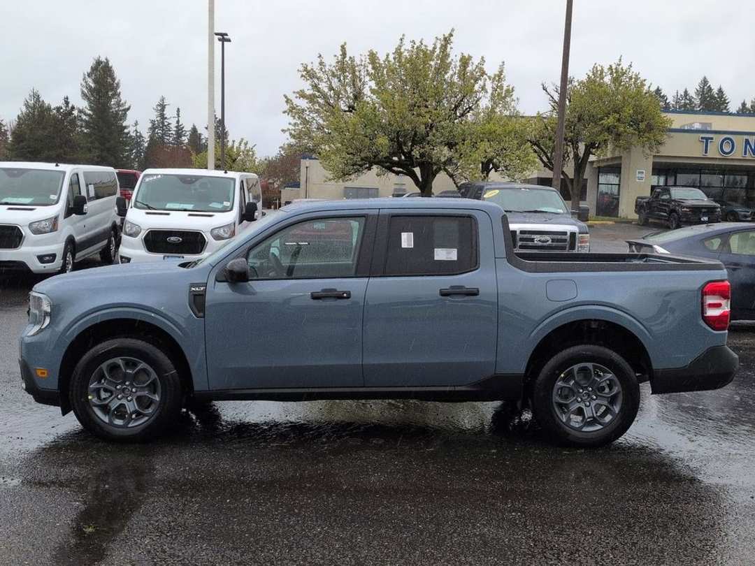 2026 Ford Maverick XLT - Image 2