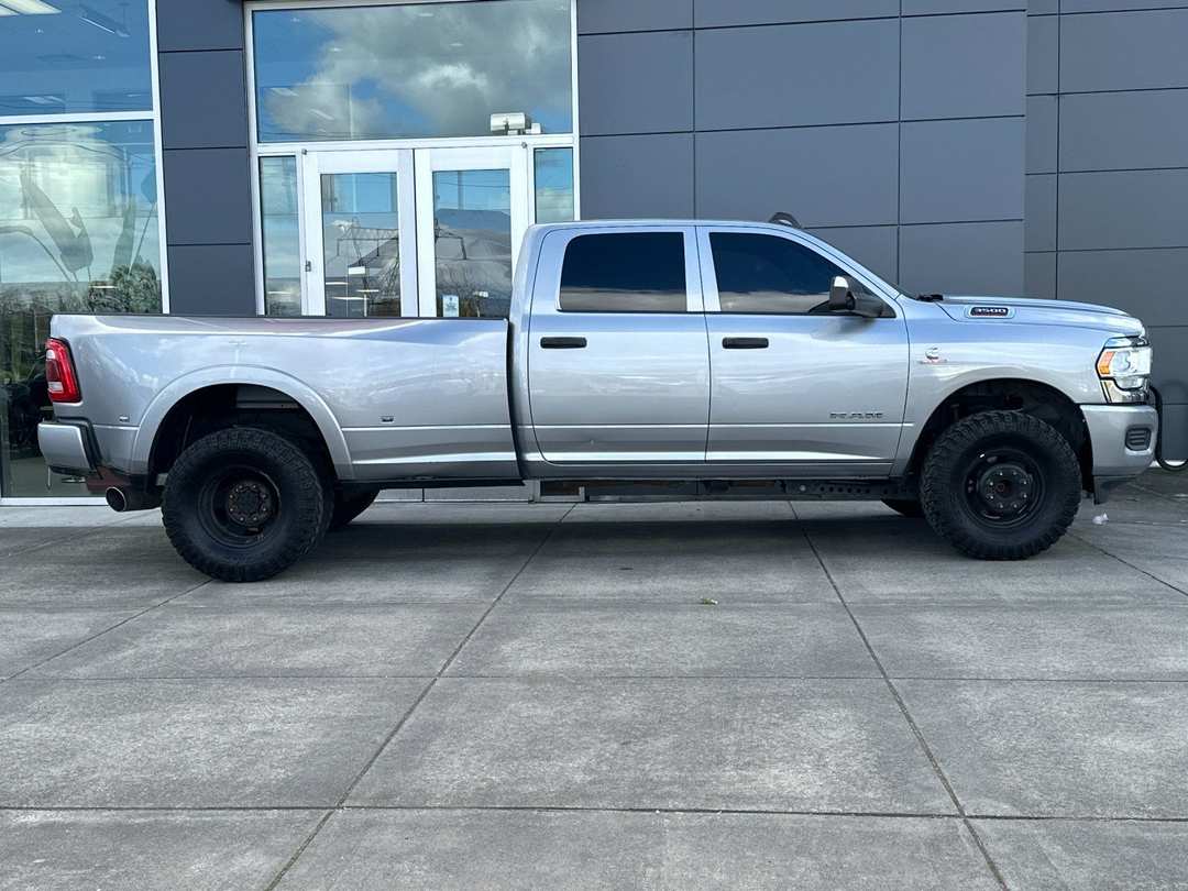 2022 Ram 3500 Tradesman - Image 2