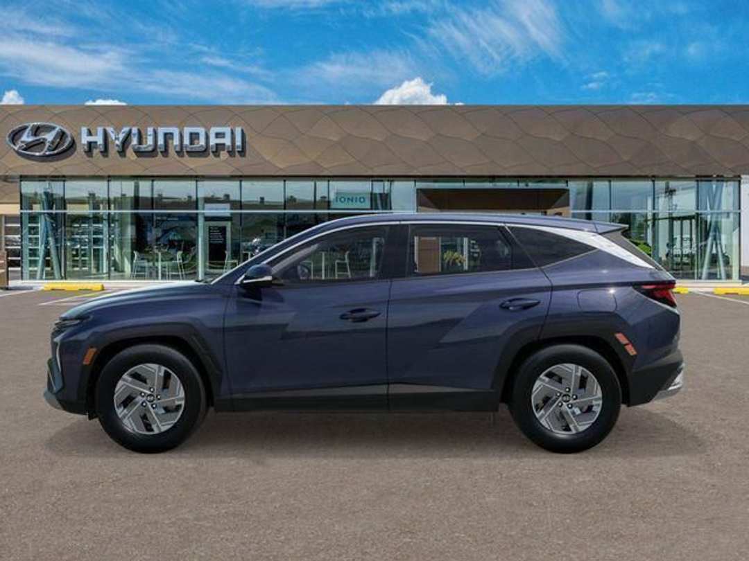 2026 Hyundai Tucson Blue SE - Image 3