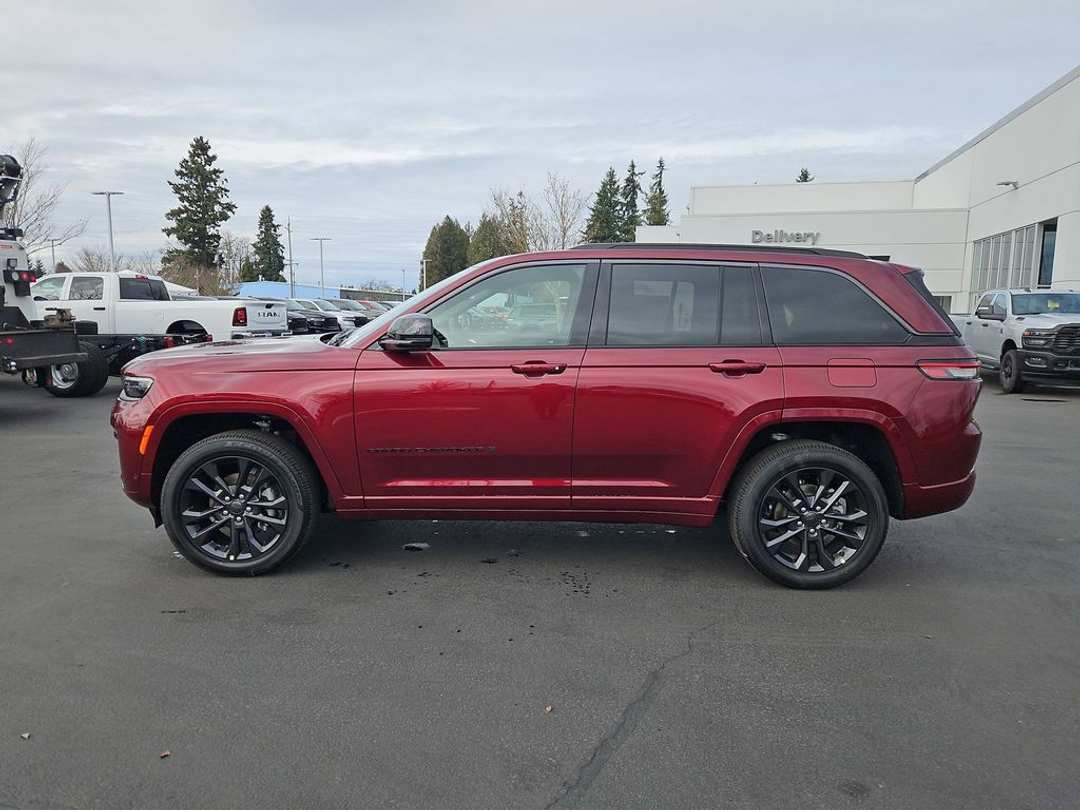 2026 Jeep Grand Cherokee Limited - Image 3