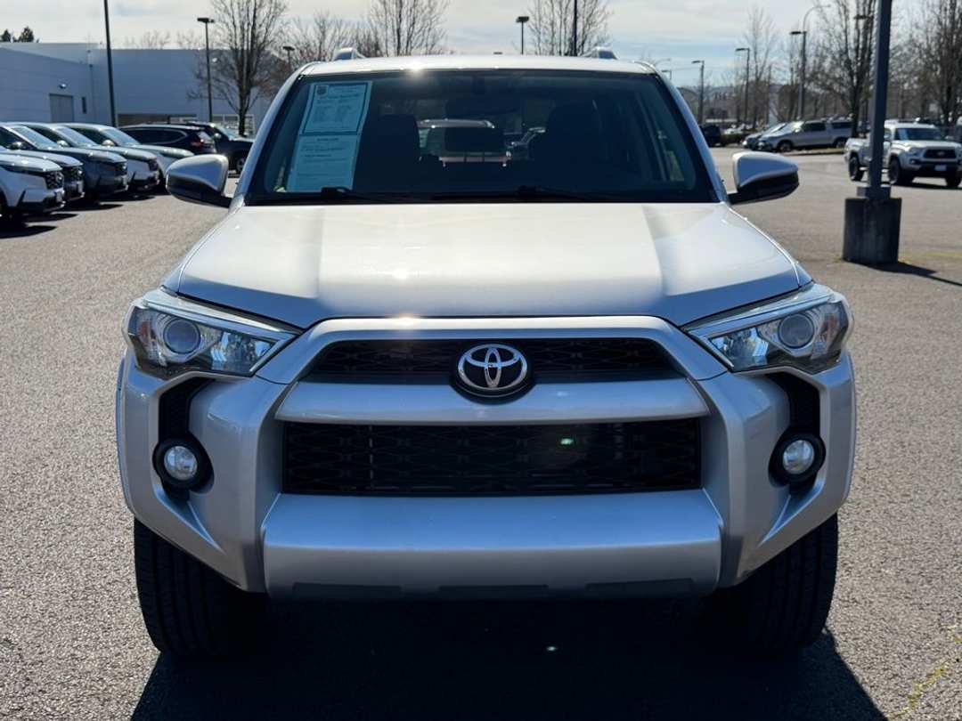2017 Toyota 4Runner SR5 - Image 3