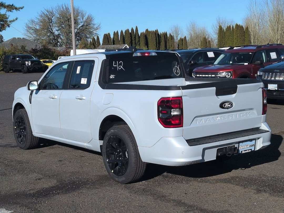 2026 Ford Maverick Lobo Standard - Image 3