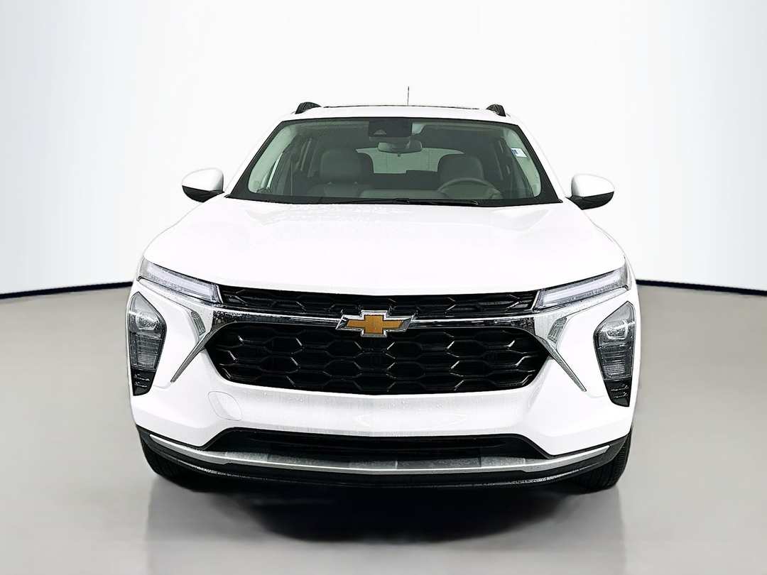 2026 Chevrolet Trax LT - Image 2