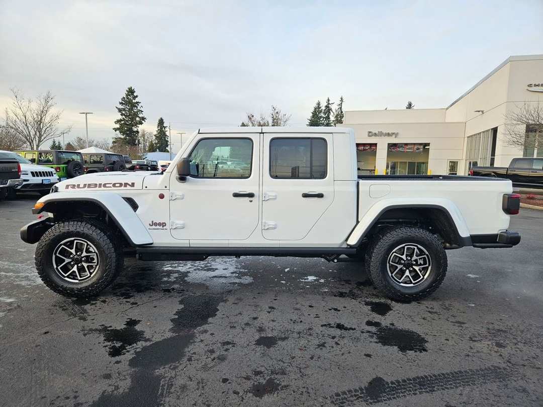 2026 Jeep Gladiator Rubicon - Image 3