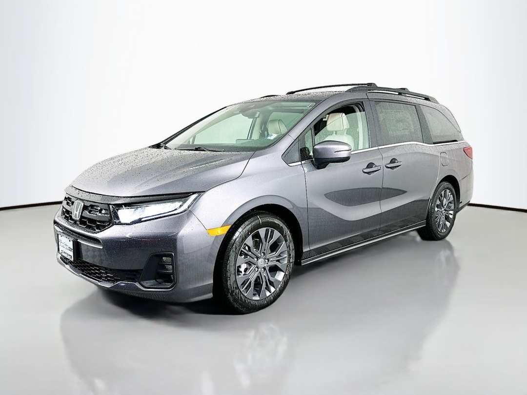 2026 Honda Odyssey Touring - Image 3
